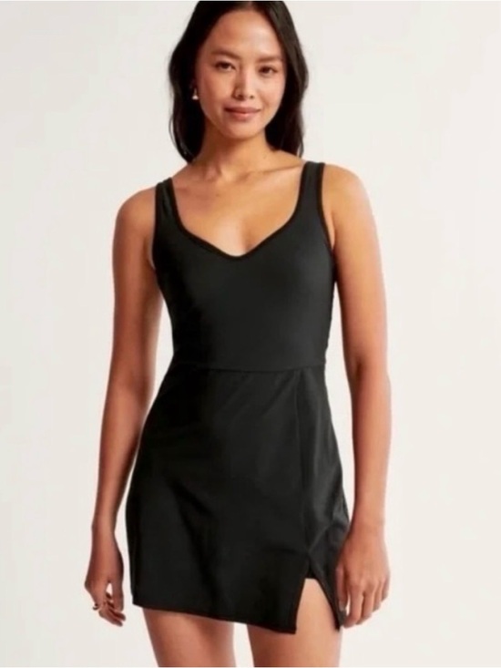 Abercrombie & Fitch Dresses & Skirts - Abercrombie & Fitch athletic Black Mini Dress